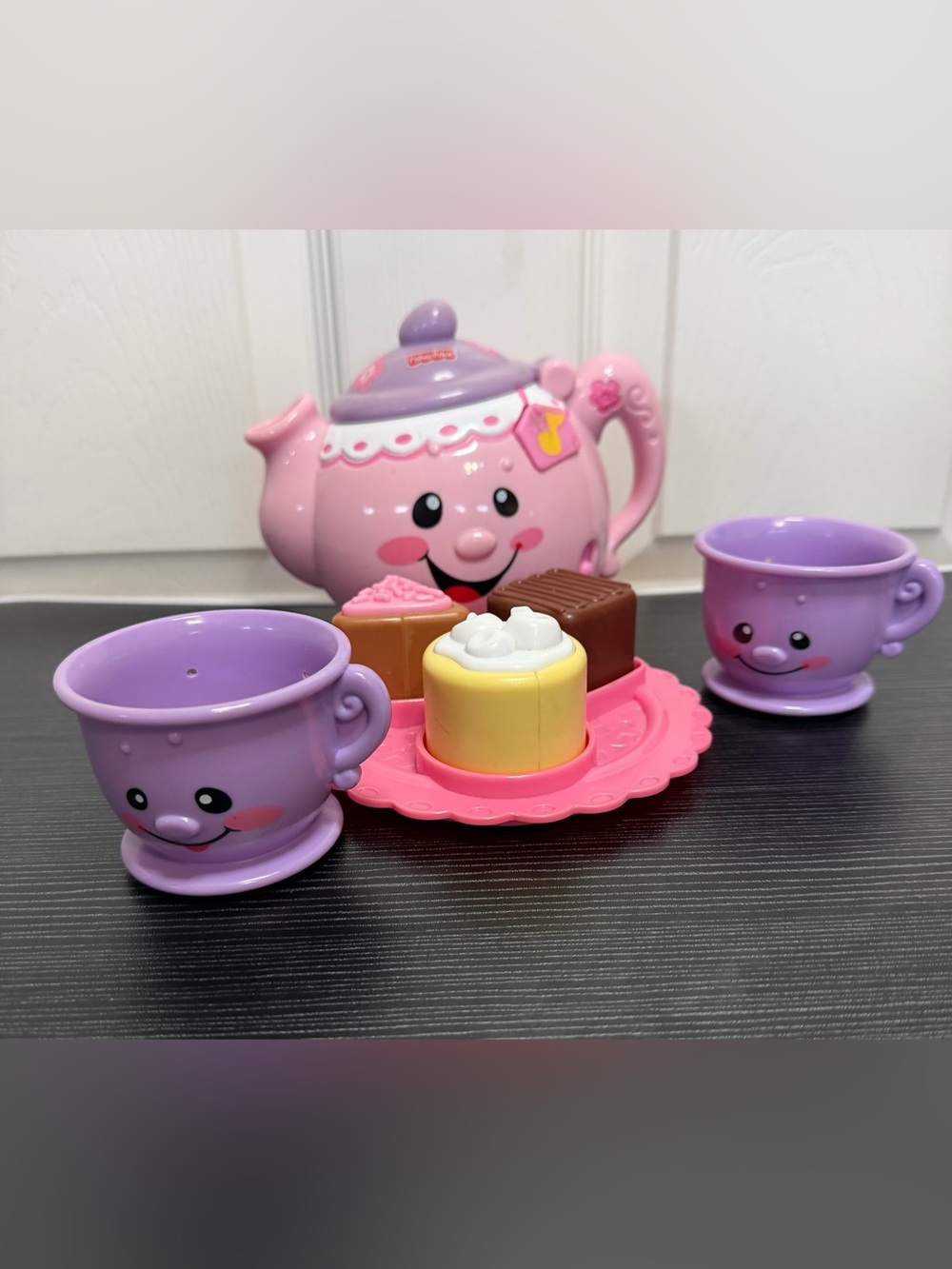 Fisher-Price Laugh & Learn Say Please Tea Set